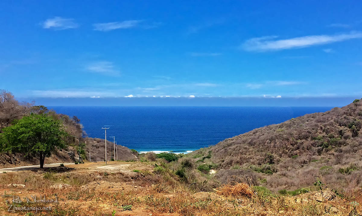 La vista desde la Carretera Esc&eacute;nica La Majahua, Zihuatanejo